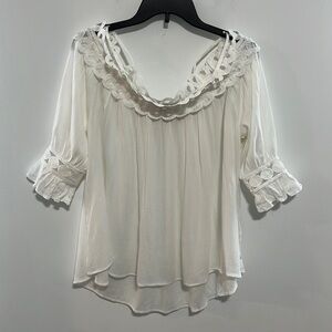 Moon River Cream Lacey Trim Top Size Small